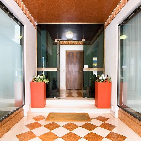 Holiday Treviso Suite Venezia ภายนอก รูปภาพ